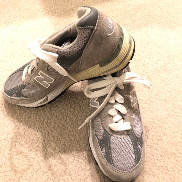 new balance wide width sneakers